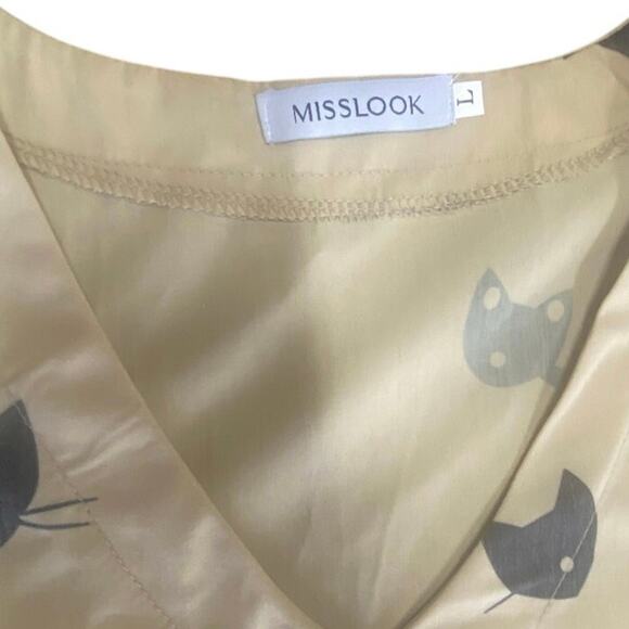 Misslook Cat Print Dress Beige Short Sleeve V-Neck Size L - Picture 2 of 4